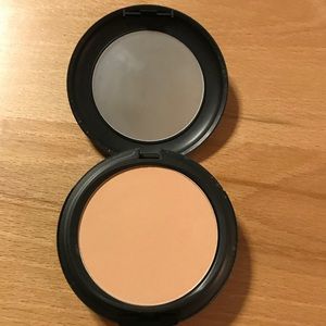 Brand new studio fix powder N5 by MAC